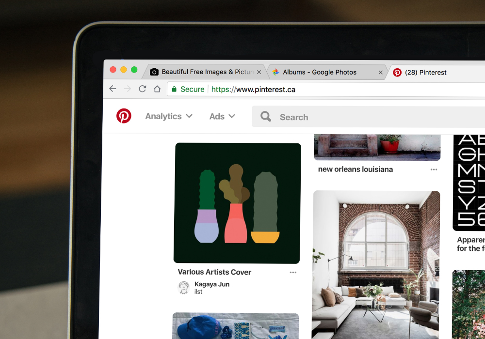 Close up of the Pintrest website